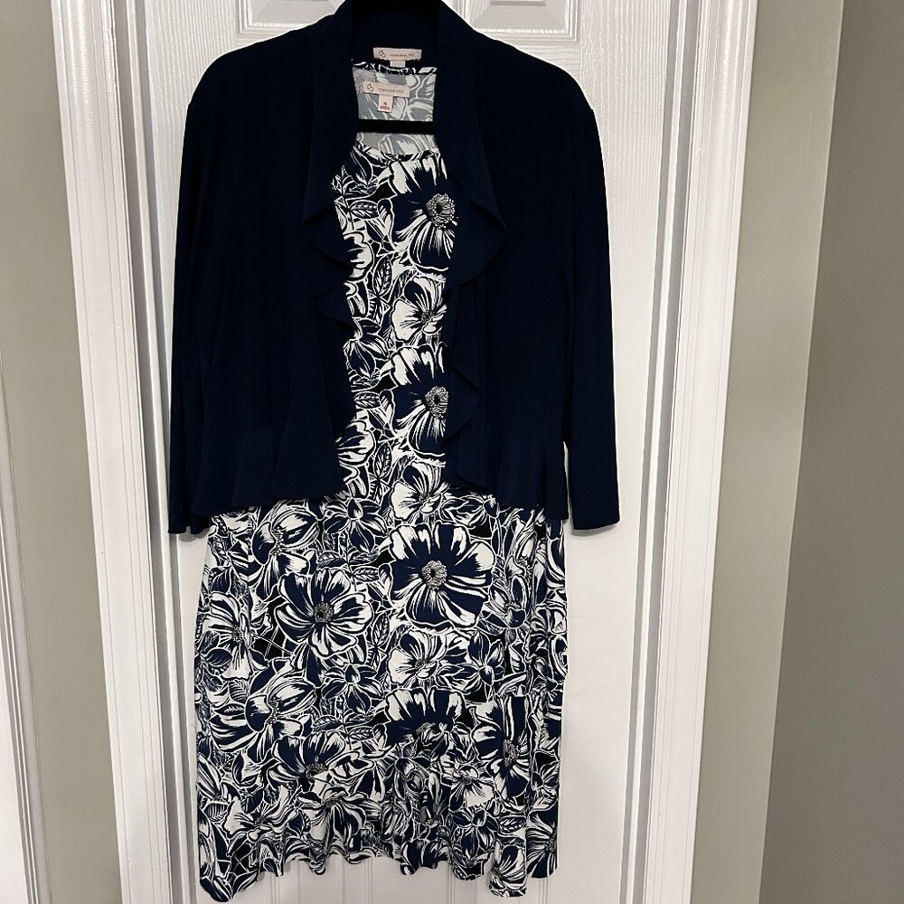 Prettier on you than on the hanger! Two-piece dress and shortie jacket.